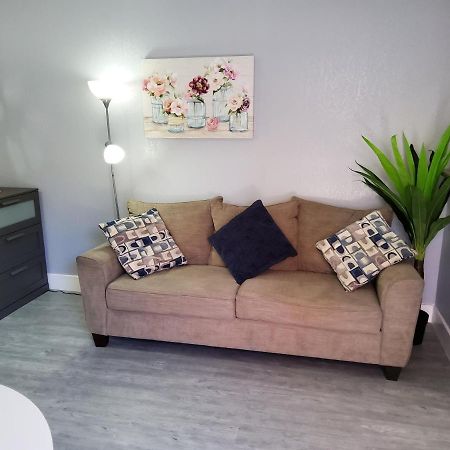 טאמפה Habitacion Privada Cerca De Todo מראה חיצוני תמונה