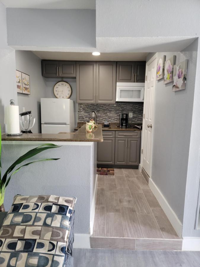 טאמפה Habitacion Privada Cerca De Todo מראה חיצוני תמונה
